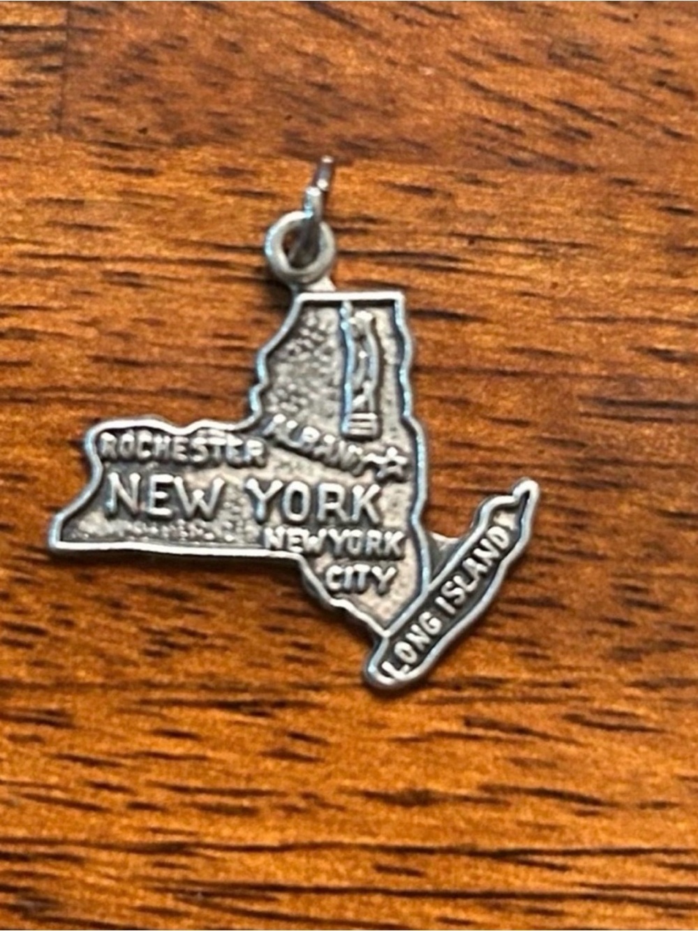New York State Map Charm Pendant in Sterling Silver 925